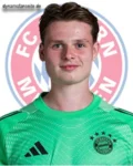 Jonas Urbig